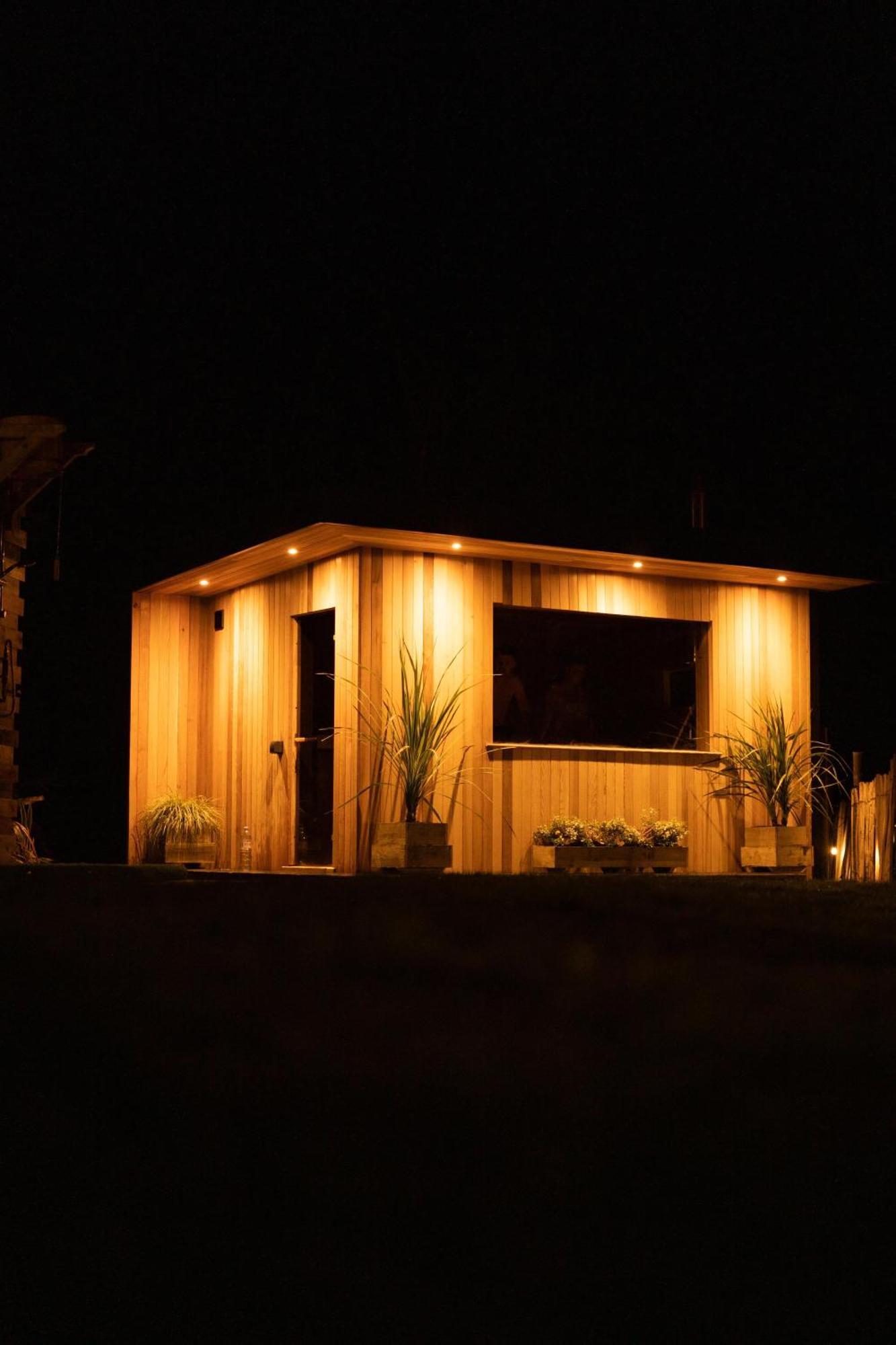 Rostrevor Mountain Lodge - Glamping Pods - Revive Sauna & Hot Tubs Exteriör bild