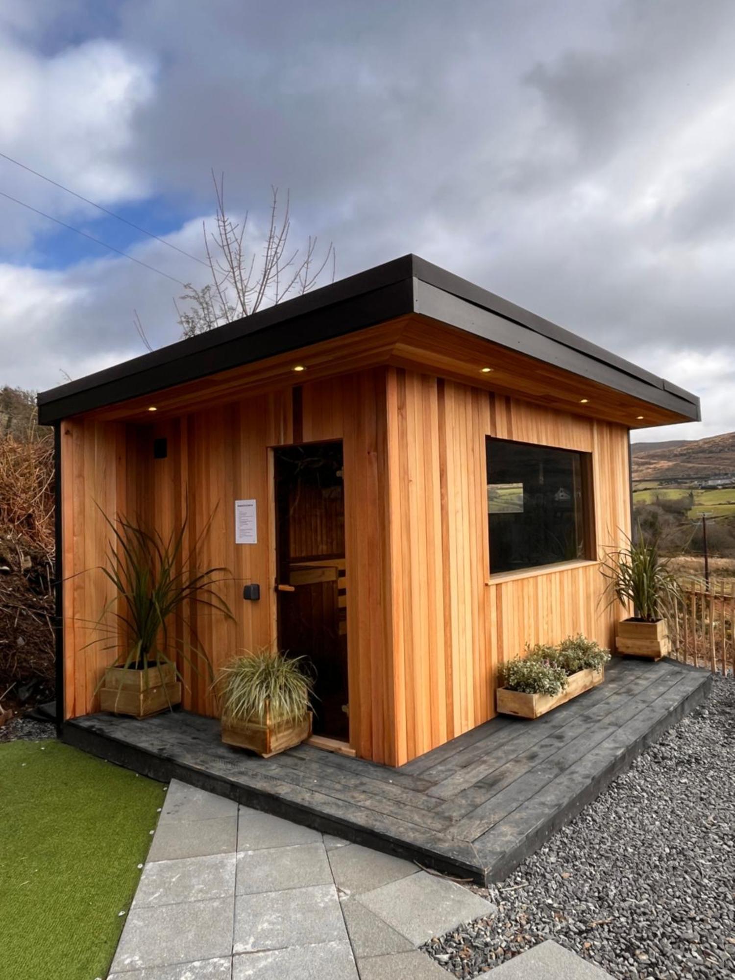 Rostrevor Mountain Lodge - Glamping Pods - Revive Sauna & Hot Tubs Exteriör bild