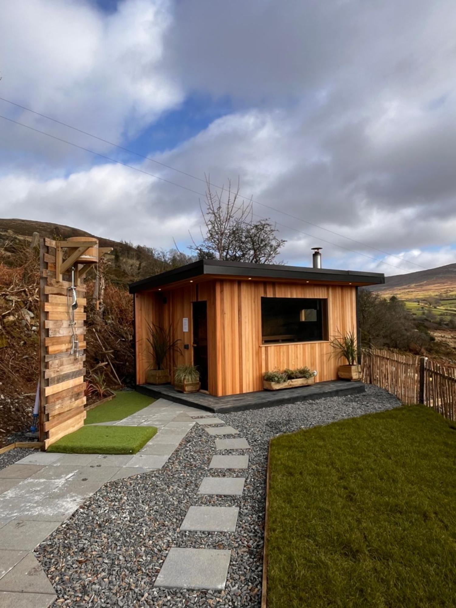 Rostrevor Mountain Lodge - Glamping Pods - Revive Sauna & Hot Tubs Exteriör bild